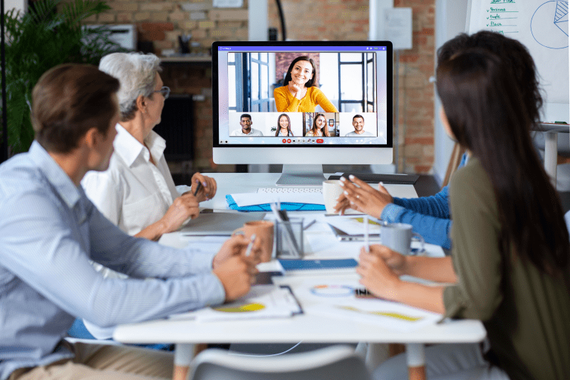 vfi-meet--vfi-webinar-cai-nao-tot-hon