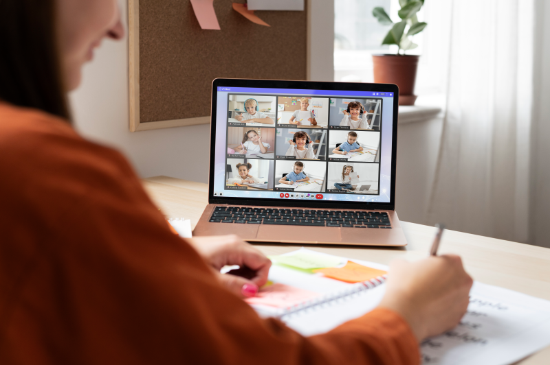 thay-doi-cac-phuong-phap-hoc-truyen-thong-voi-vfi-meet