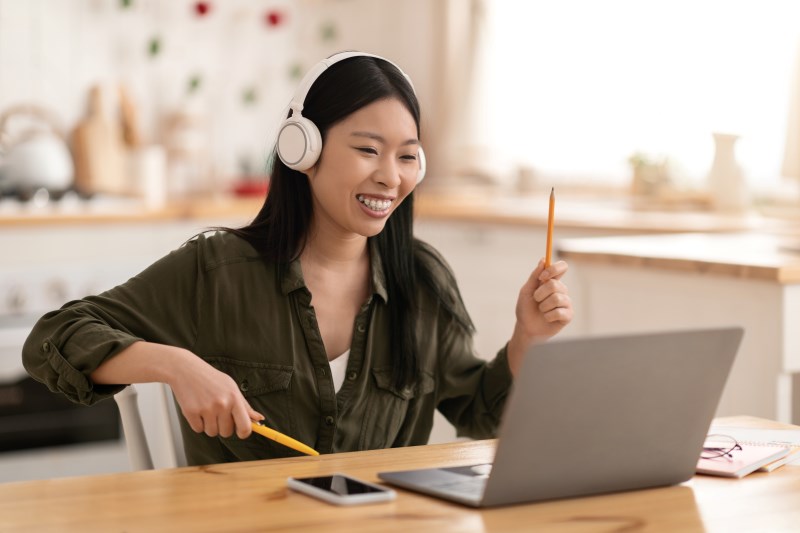 top-6-meo-giup-giao-vien-tu-tin--thoai-mai-hon-khi-day-hoc-truc-tuyen-cung-vfi-meet