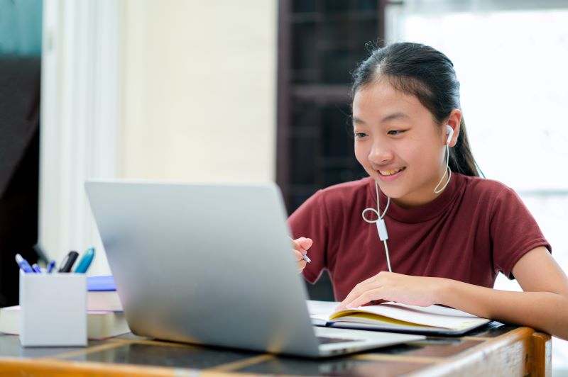 asian-children-self-study-with-e-learning-home-online-education-self-study-homeschooling-concept.jpg