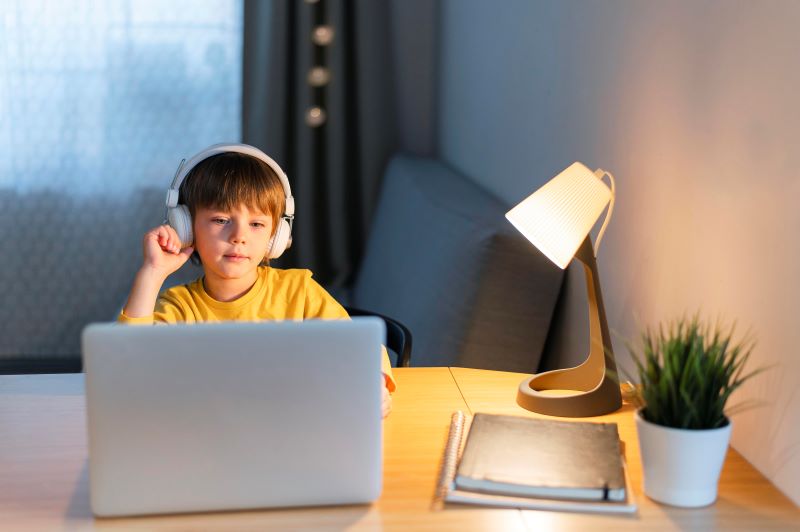 child-home-taking-virtual-courses.jpg